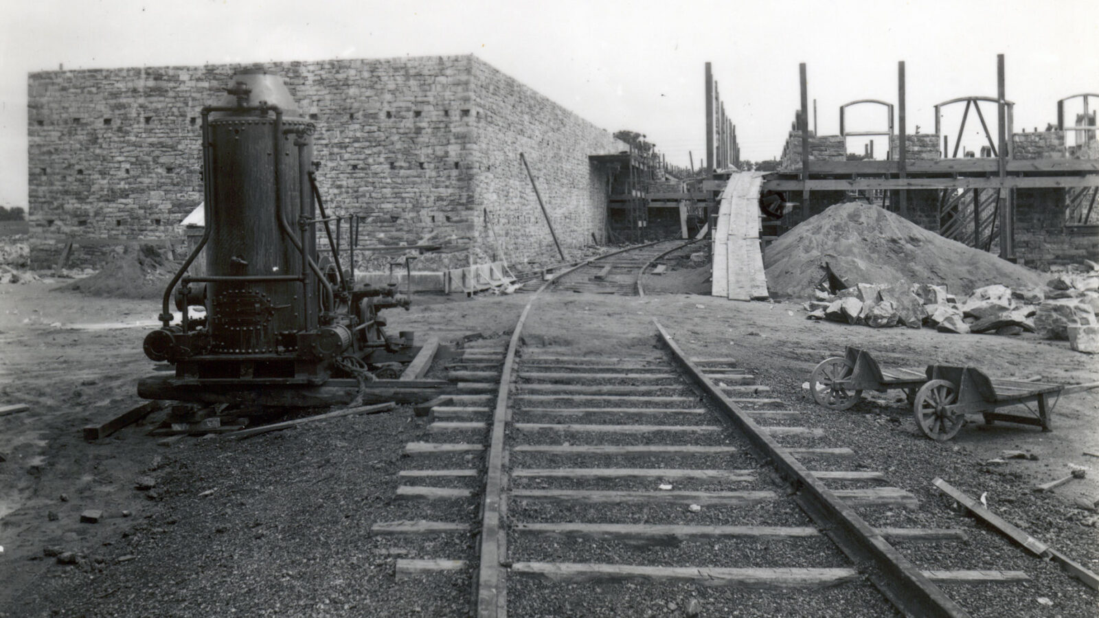 Railroad tracks connect the factory to cities around the nation.